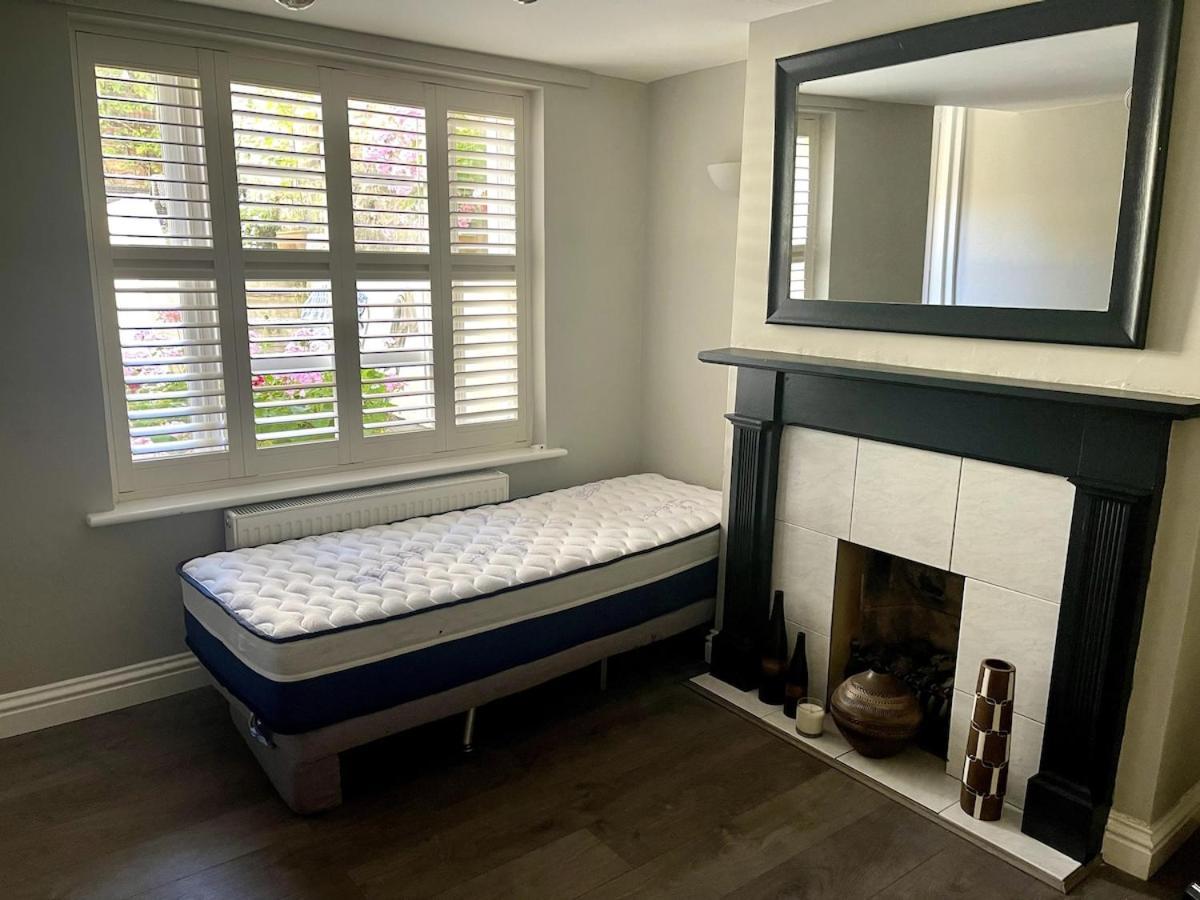 Stylish Garden In Apartamento Cheltenham